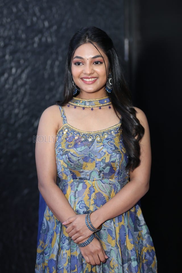 Actress Ivana at Single Movie Trailer Launch Photos 12