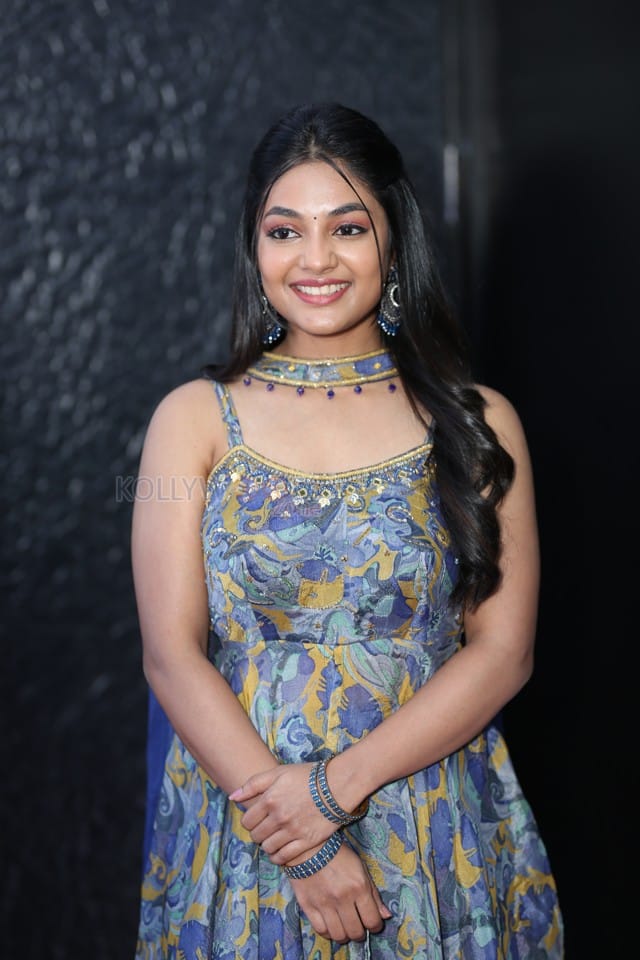 Actress Ivana at Single Movie Trailer Launch Photos 13