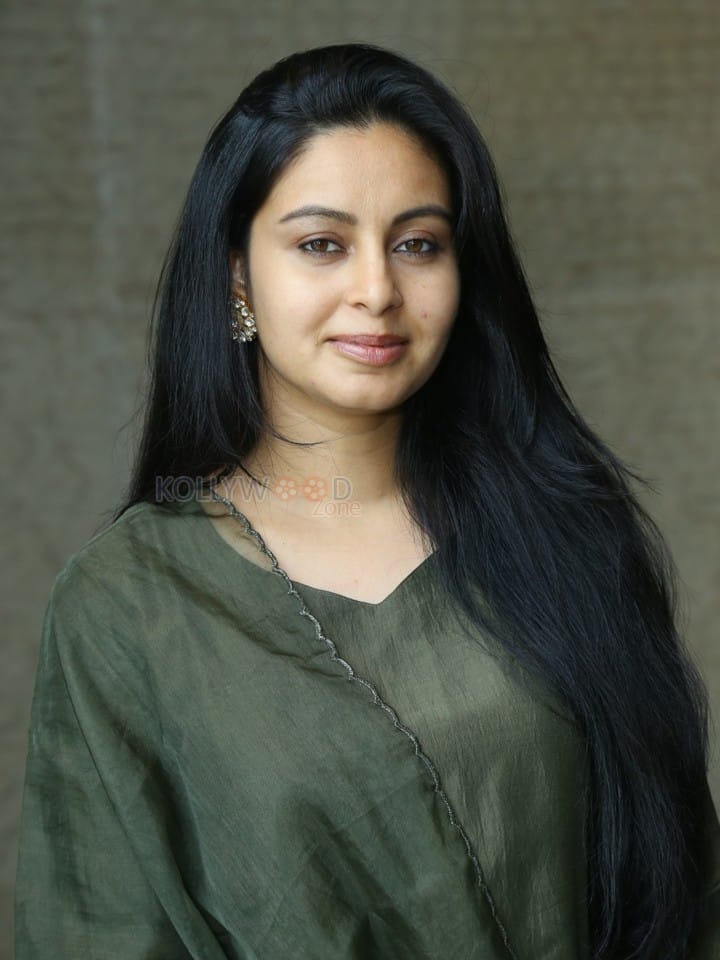 Actress Abhinaya at Mansion 24 Press Meet Pictures 11