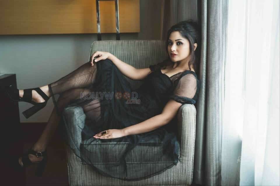 Astakarmma Heroine Shritha Sivadas Sexy in Black Photos 02