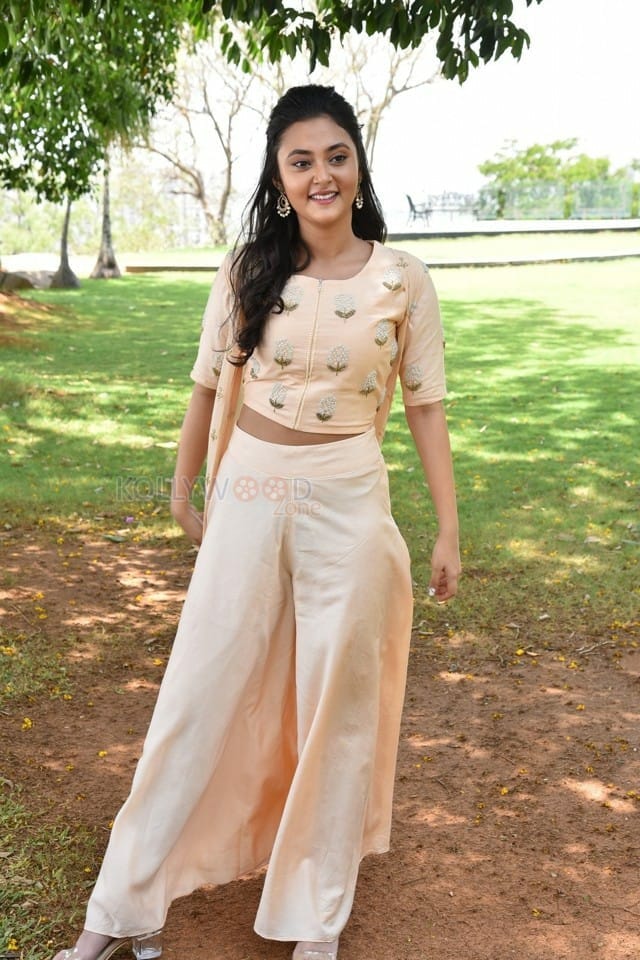 Actress Megha Chowdhury At Marshal Movie Teaser Launch Photos 04