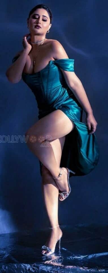 Actress Rashami Desai Sexy Photoshoot Pictures 01