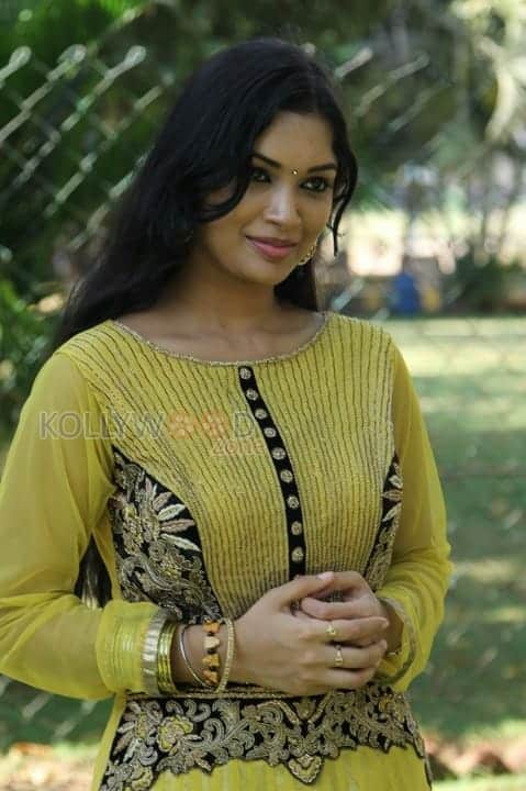 Actress Sri Priyanka Photoshoot Stills 09