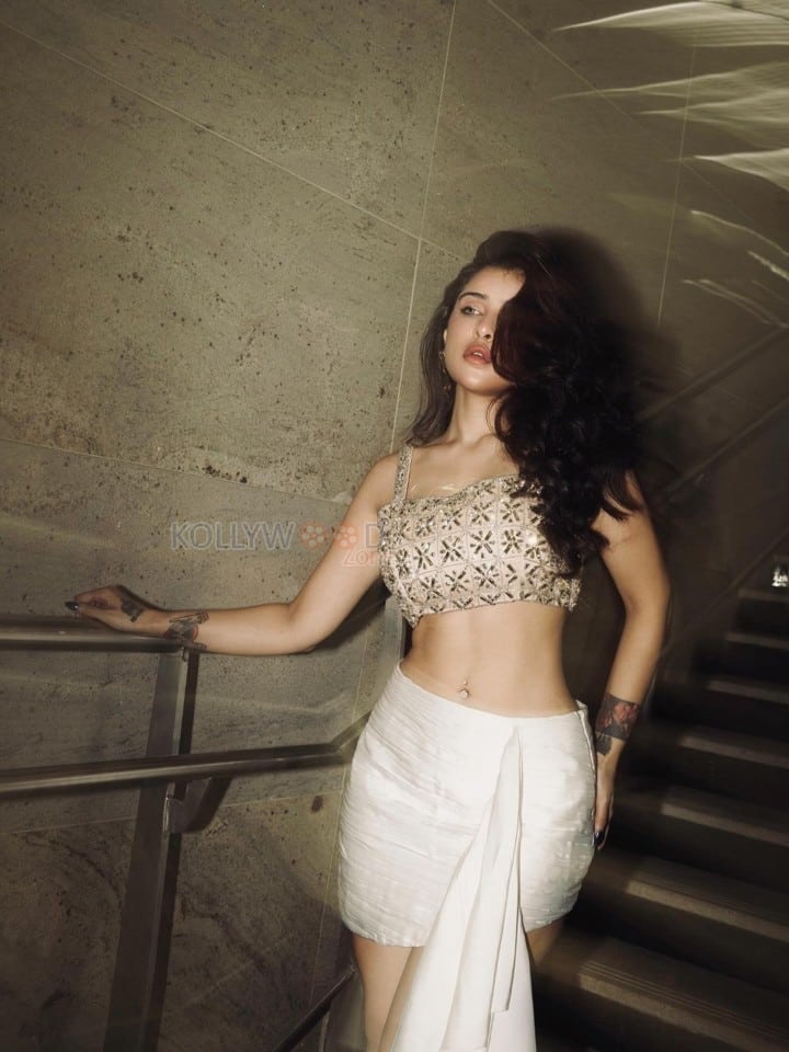 Glamorous Edin Rose in a Designer Printed Blouse with a White Mini Skirt Photos 02