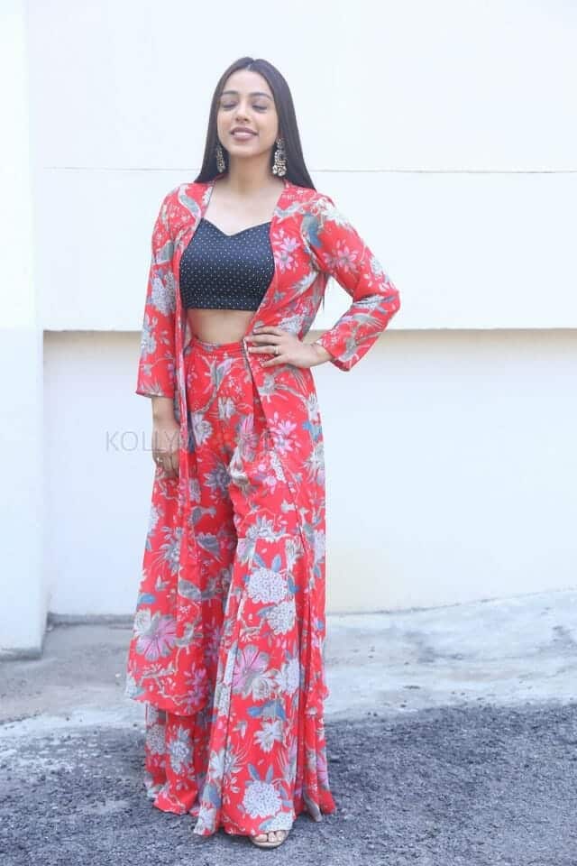 Heroine Deviyani Sharma at Saithan Trailer Launch Pictures 01