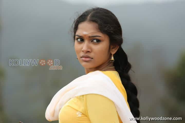 Kangaroo Heroine Sripriyanka Photos 04