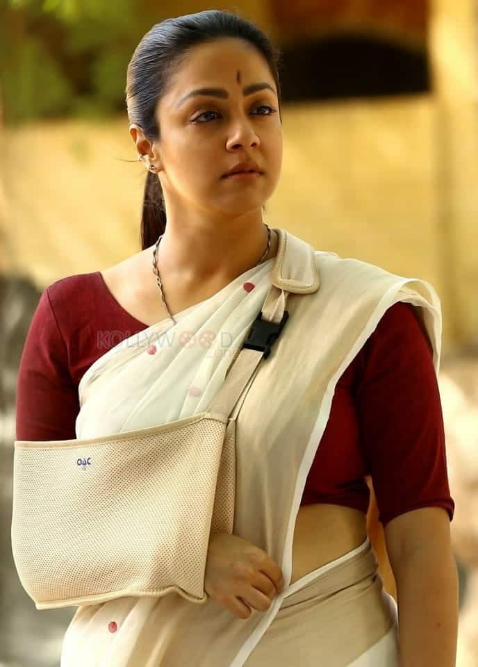 Naachiyaar Movie Jyothika Pictures 01