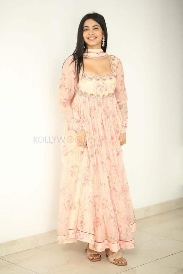 Actress Pragati Srivastava at Peddha Kapu 1 Interview Photos 21