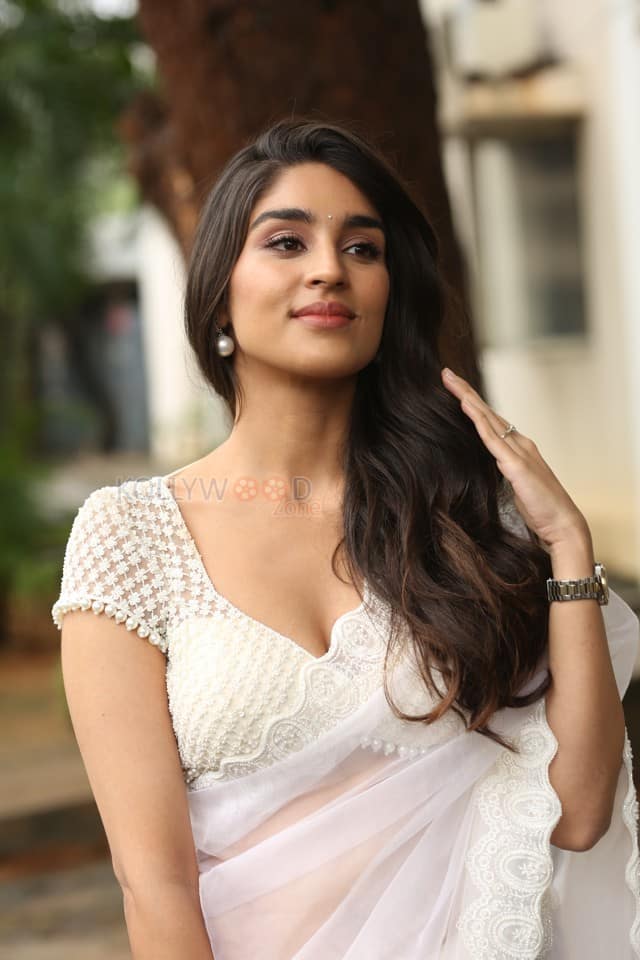 Heroine Yukti Thareja at K Ramp Movie Press Meet Photos 11
