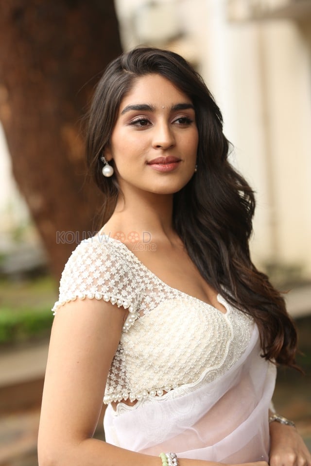 Heroine Yukti Thareja at K Ramp Movie Press Meet Photos 23