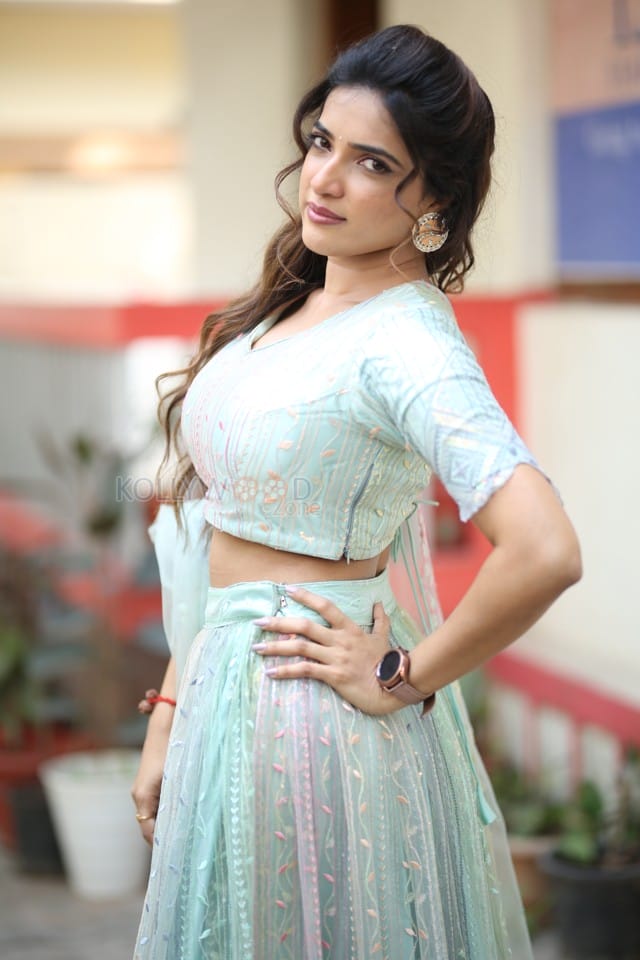 Actress Aayushi Patell at Kaliyugam Pattanamlo Interview Pictures 13