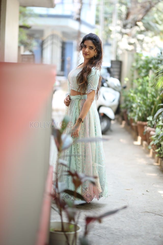 Actress Aayushi Patell at Kaliyugam Pattanamlo Interview Pictures 40
