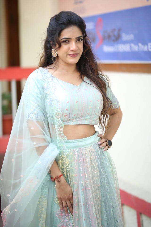 Actress Aayushi Patell at Kaliyugam Pattanamlo Interview Pictures 41