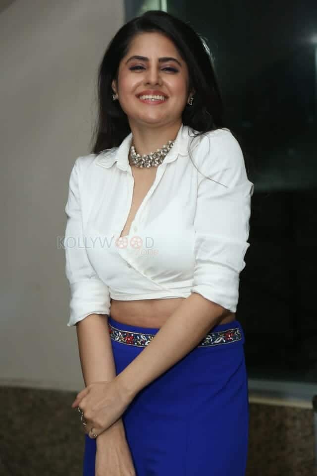 Actress Garima Kaushal at Manu Charitra Pre Release Event Photos 05