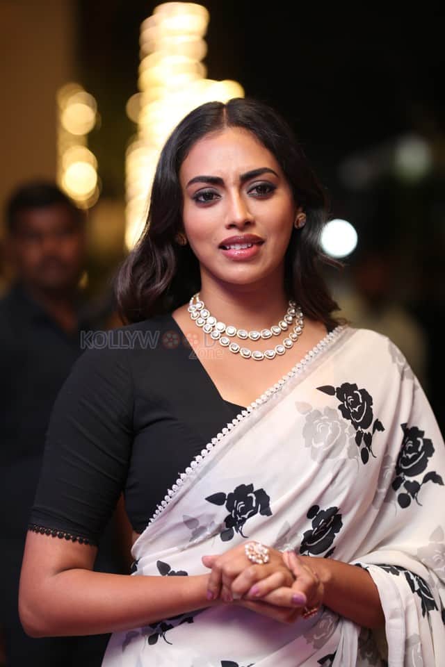 Actress Kamakshi Bhaskarla at 12A Railway Colony Pre release Event Pictures 05