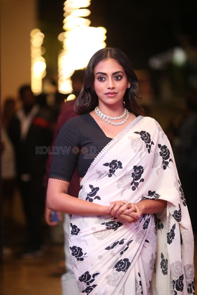 Actress Kamakshi Bhaskarla at 12A Railway Colony Pre release Event Pictures 14