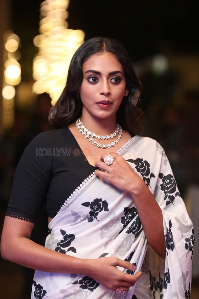 Actress Kamakshi Bhaskarla at 12A Railway Colony Pre release Event Pictures 18