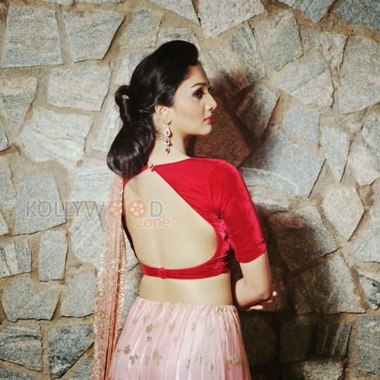 Actress Surabhi Santosh Photoshoot Pictures 05