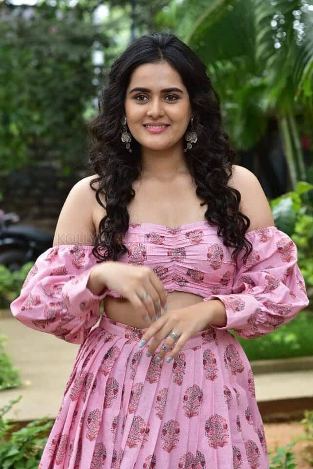 Actress Tanvi Nagi at Vote Movie Teaser Launch Event Photos 02