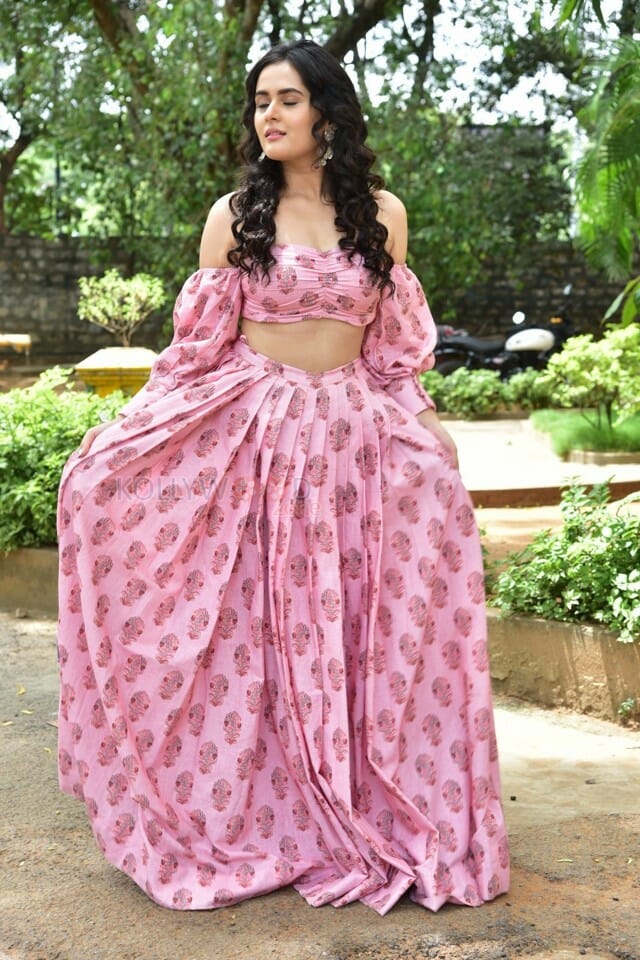 Actress Tanvi Nagi at Vote Movie Teaser Launch Event Photos 22
