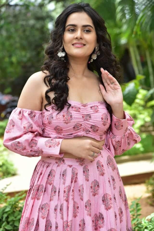 Actress Tanvi Nagi at Vote Movie Teaser Launch Event Photos 39