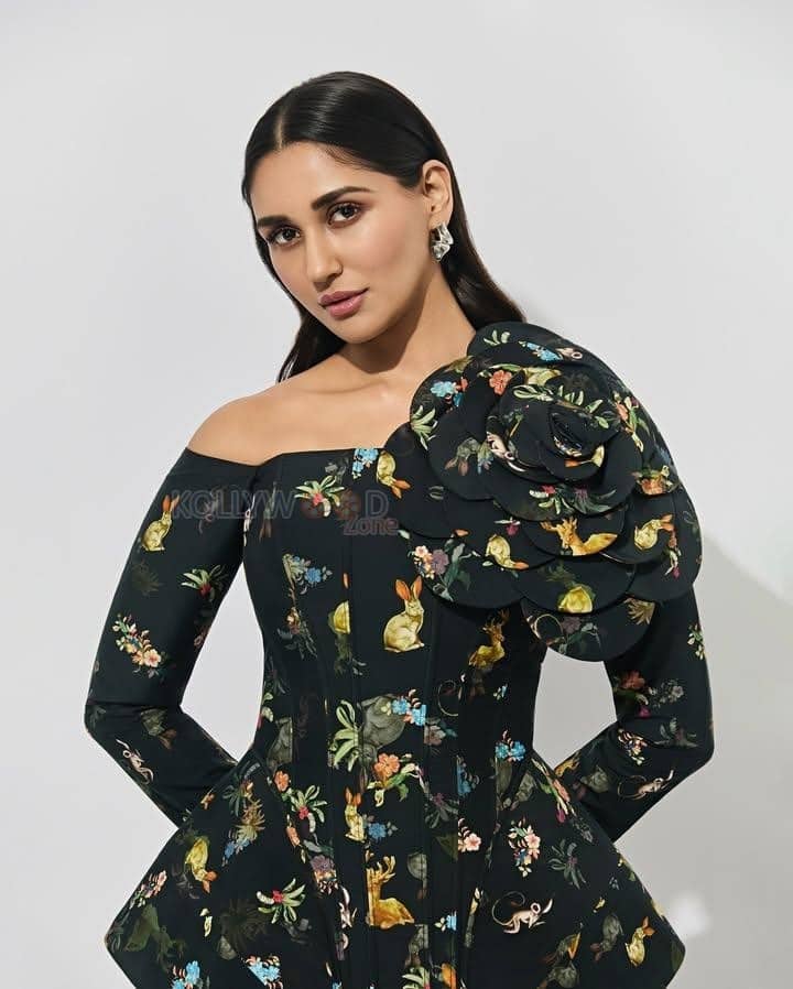 Beautiful Nikita Dutta in a Black One Shoulder Printed Midi Dress Pictures 03