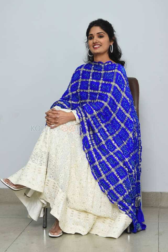 Geeth Saini at Pushpaka Vimanam Movie Interview Stills 07