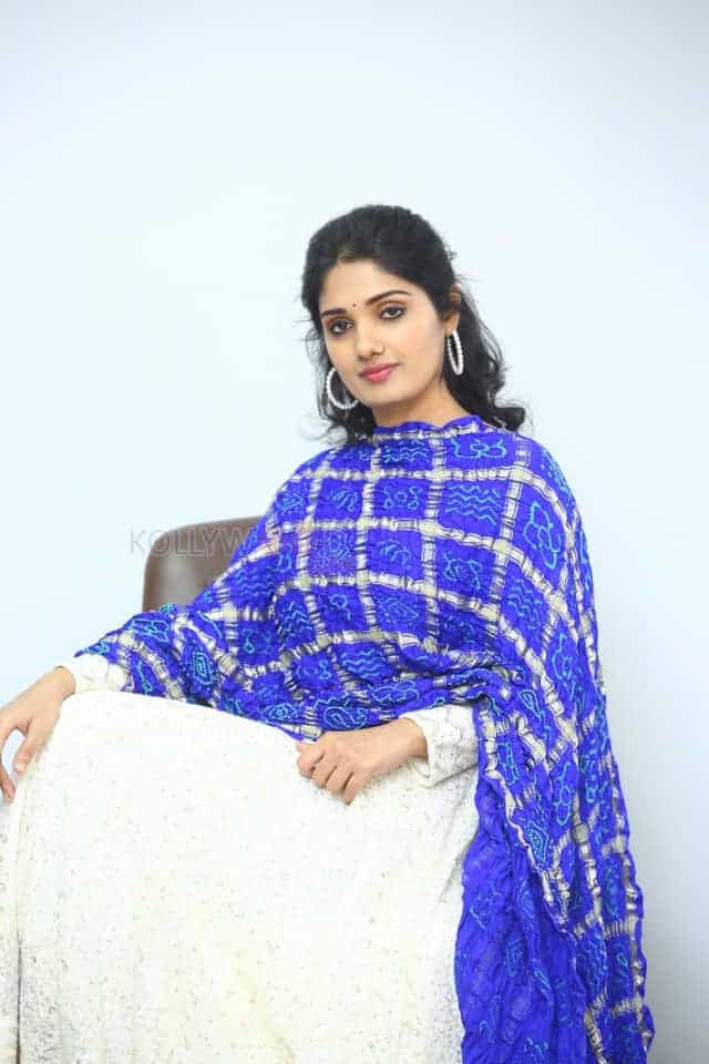 Geeth Saini at Pushpaka Vimanam Movie Interview Stills 17