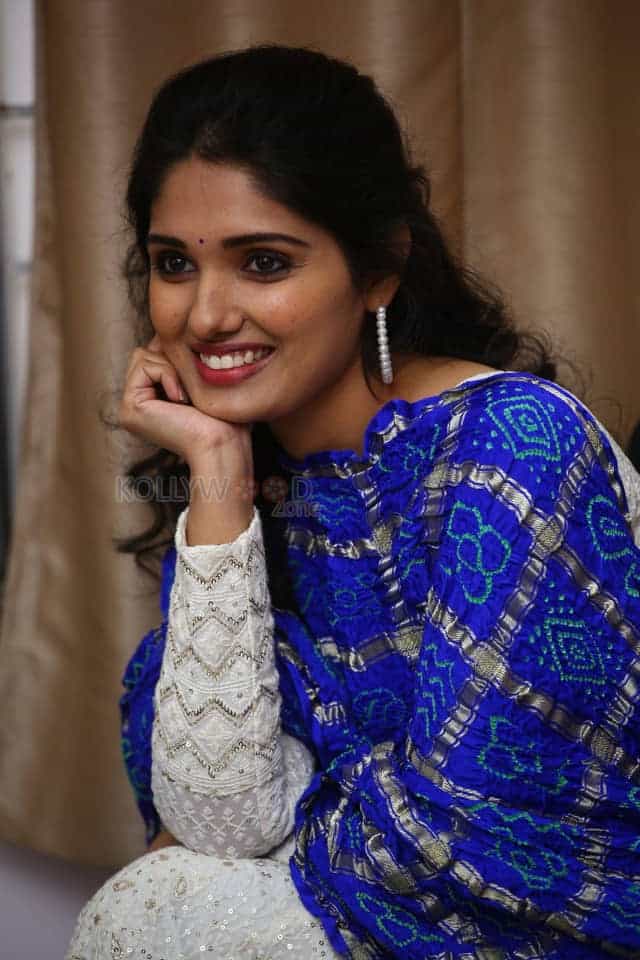 Geeth Saini at Pushpaka Vimanam Movie Interview Stills 25