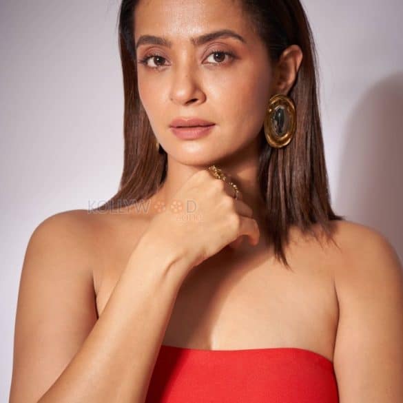 Surveen Chawla