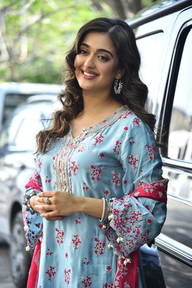 Actress Gayatri Bhardwaj at Cult Movie Opening Ceremony Pictures 01