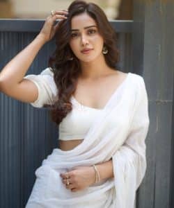 Simran Gupta (Anaira Gupta)