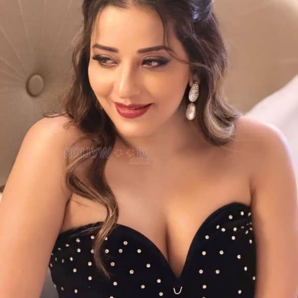 Monalisa (Antara Biswas)