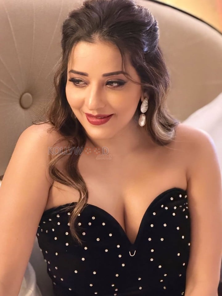 Monalisa (Antara Biswas)