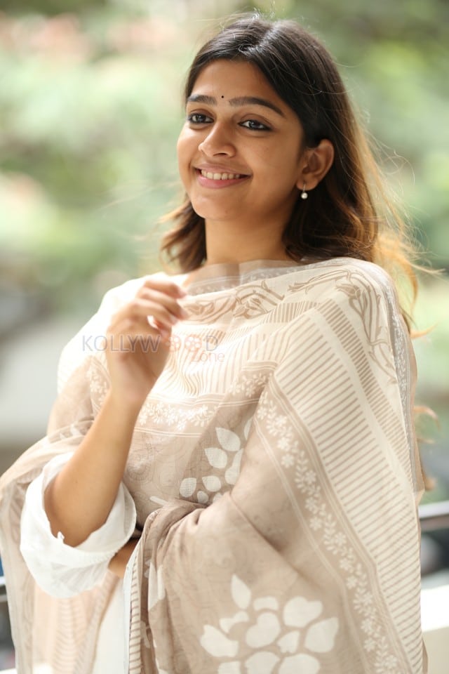 Heroine Ananthika Sanilkumar at 8 Vasantalu Interview Pictures 04