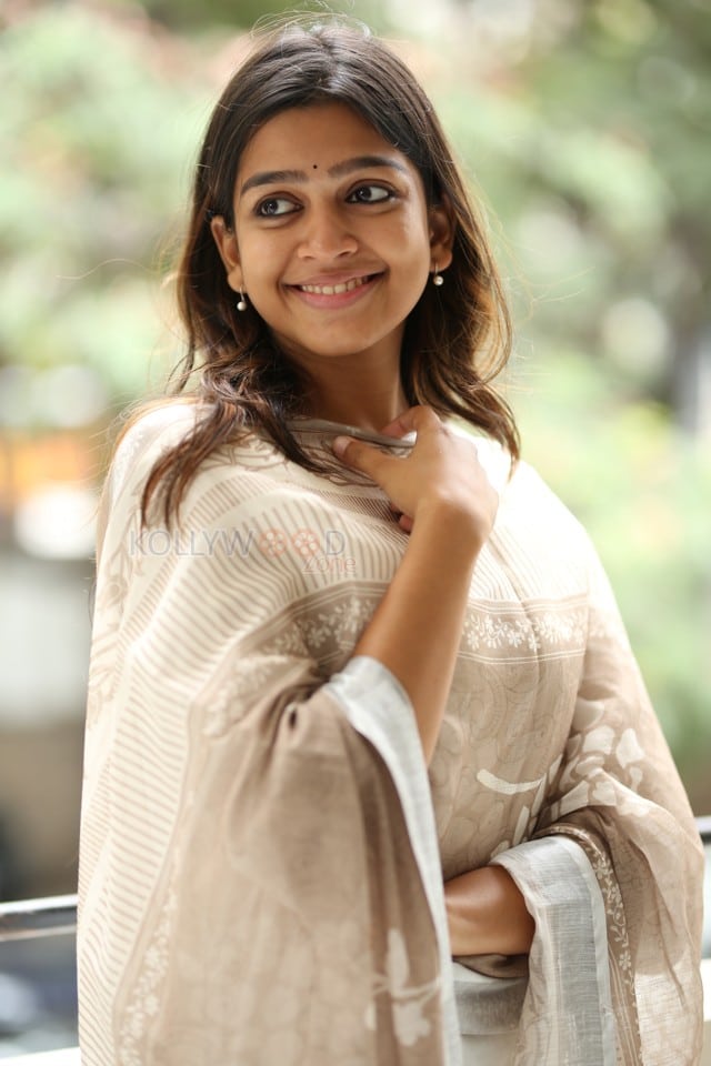 Heroine Ananthika Sanilkumar at 8 Vasantalu Interview Pictures 44
