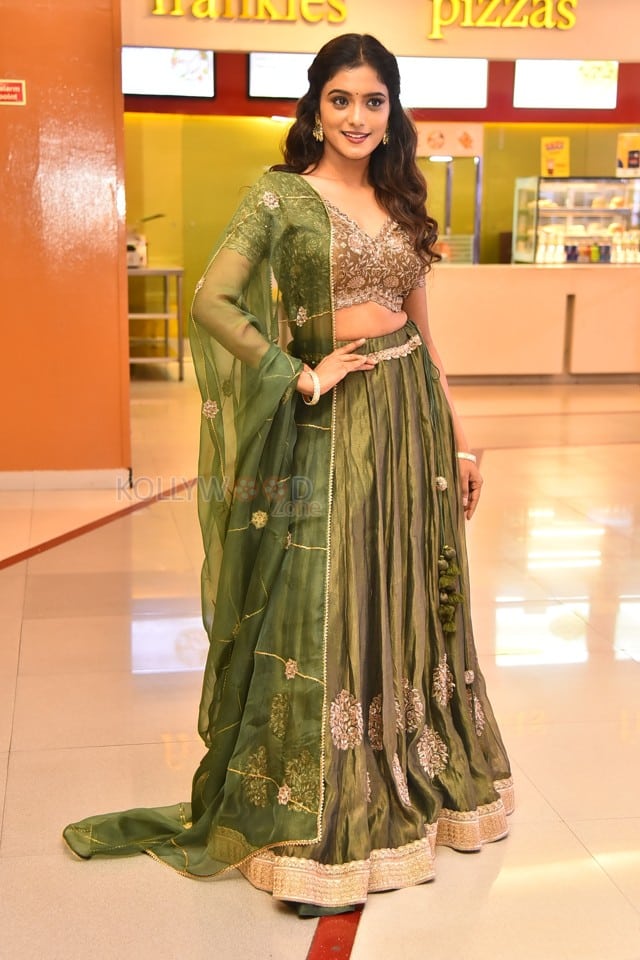 Heroine Roopa Koduvayur at Sarangapani Jathakam Trailer Launch Pictures 05