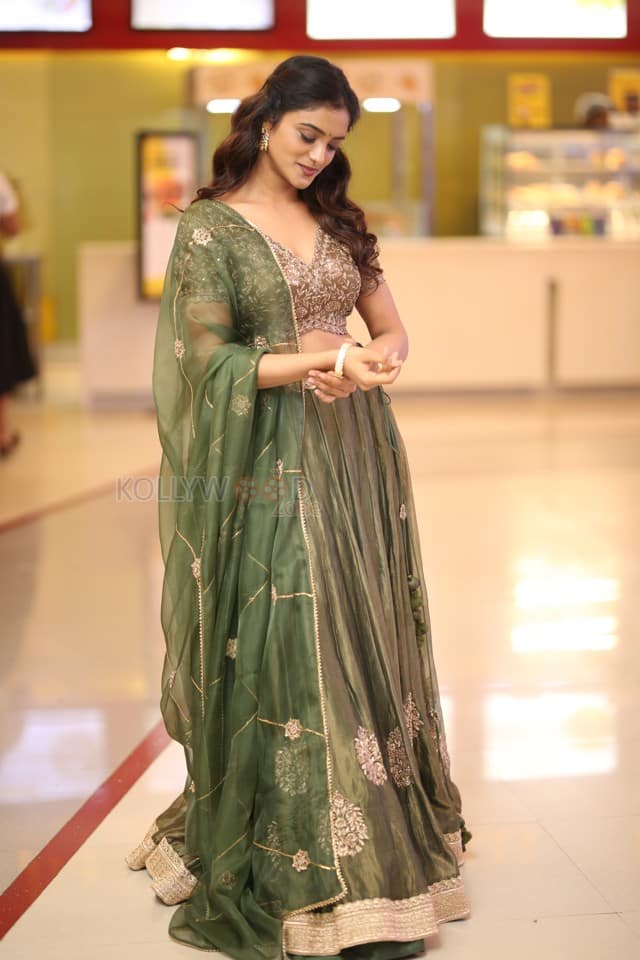 Heroine Roopa Koduvayur at Sarangapani Jathakam Trailer Launch Pictures 12