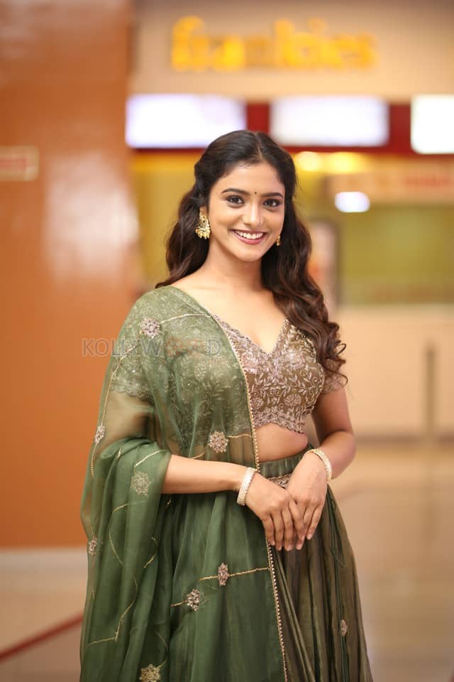 Heroine Roopa Koduvayur at Sarangapani Jathakam Trailer Launch Pictures 17