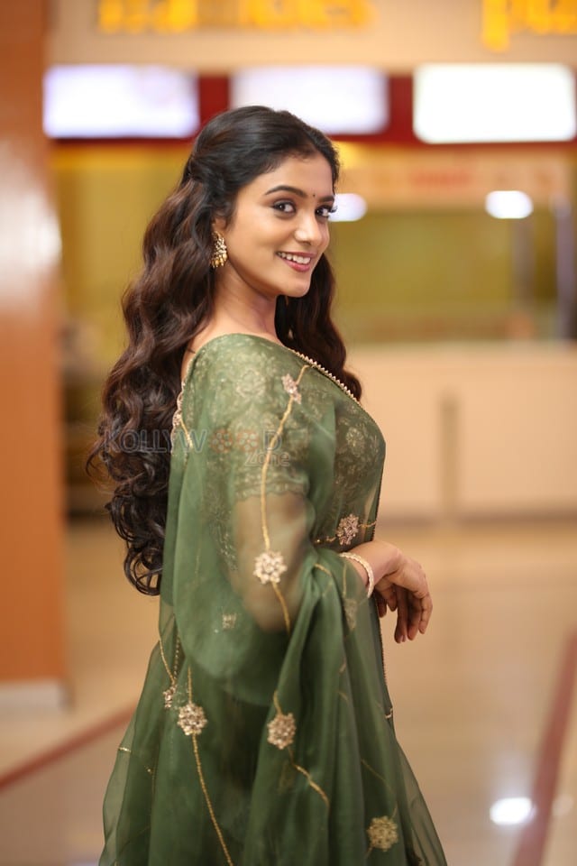 Heroine Roopa Koduvayur at Sarangapani Jathakam Trailer Launch Pictures 19