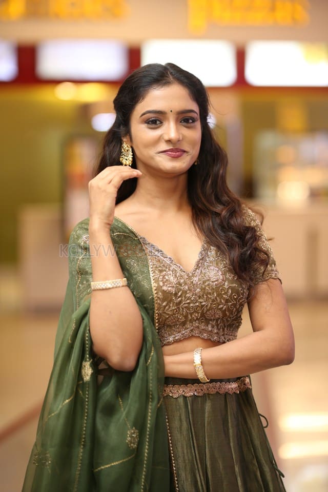 Heroine Roopa Koduvayur at Sarangapani Jathakam Trailer Launch Pictures 26