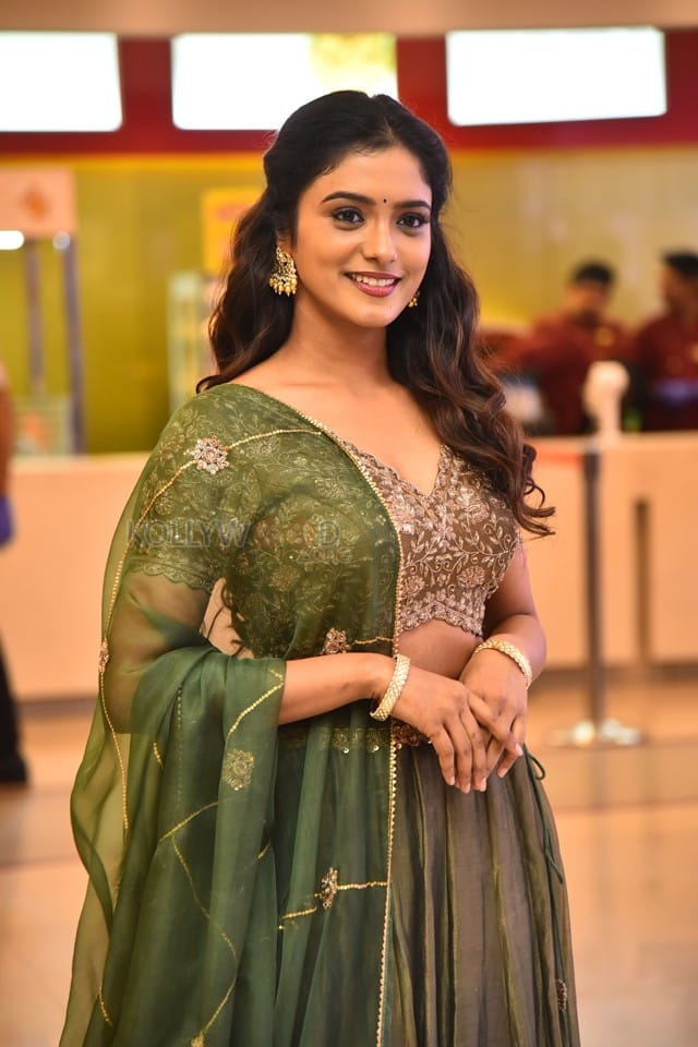 Heroine Roopa Koduvayur at Sarangapani Jathakam Trailer Launch Pictures 45
