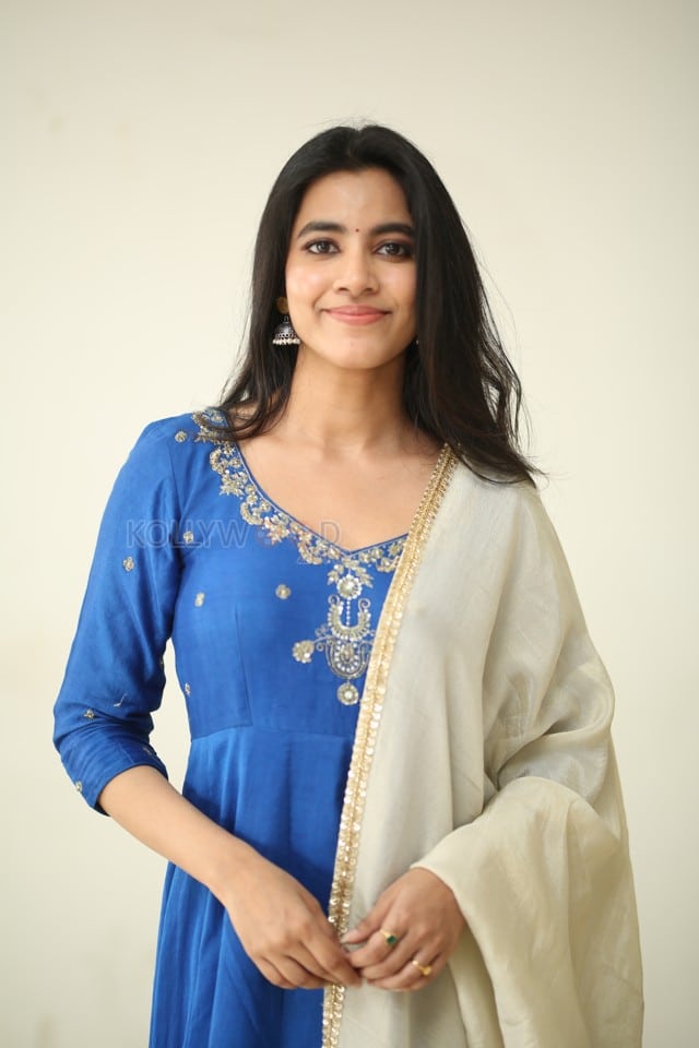 Shivani Nagaram