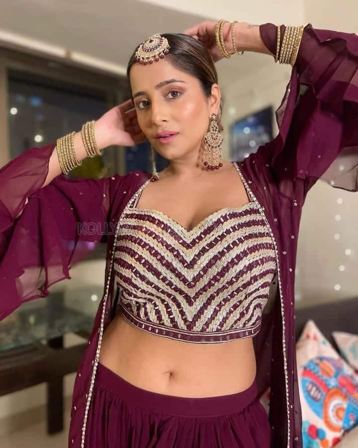 Sexy Kate Sharma in Hot Diwali Photoshoot Pictures 01