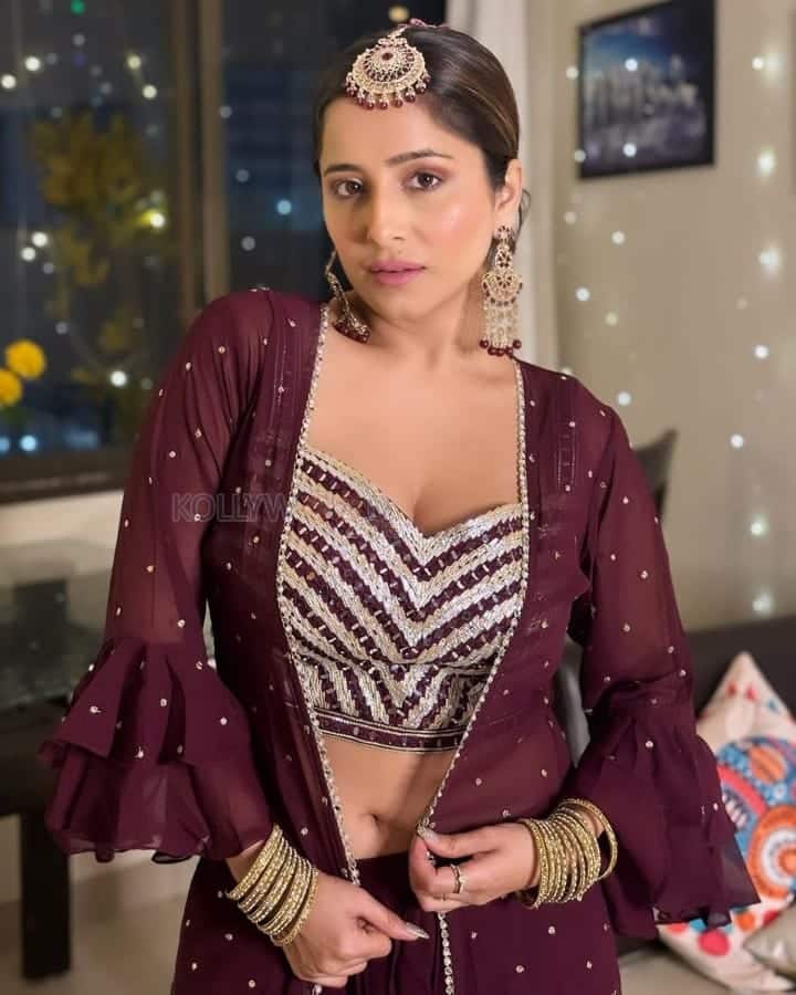 Sexy Kate Sharma in Hot Diwali Photoshoot Pictures 03