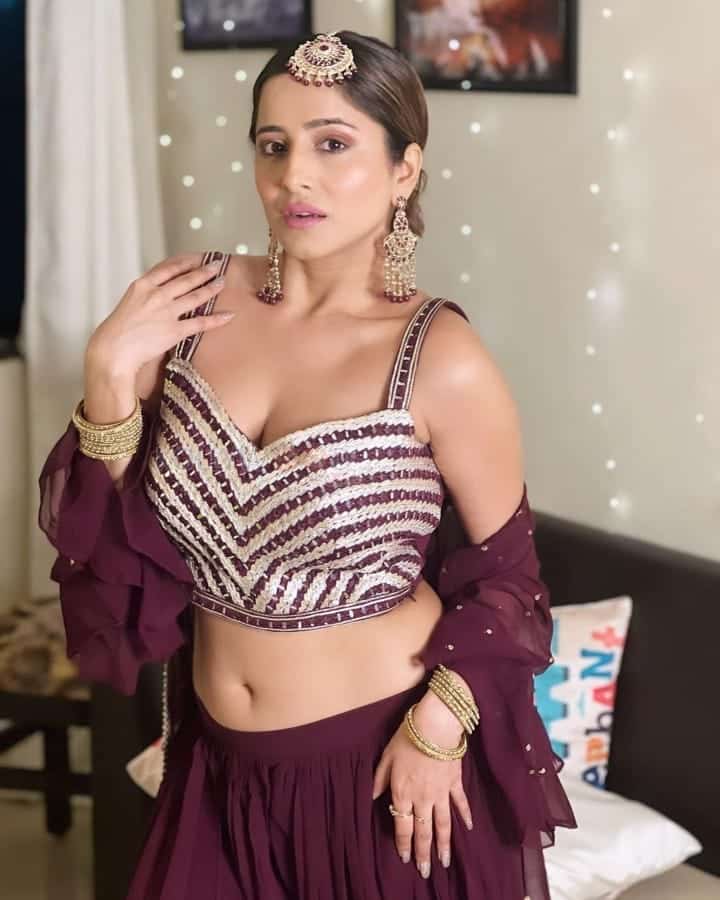 Sexy Kate Sharma in Hot Diwali Photoshoot Pictures 05
