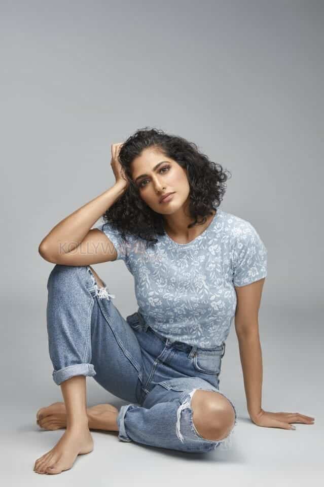 The Good Wife Actress Kubbra Sait Picture 01