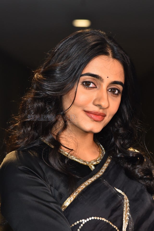 Actress Maanasa Choudhary at Aaryan Movie Pre Release Event Pictures 11