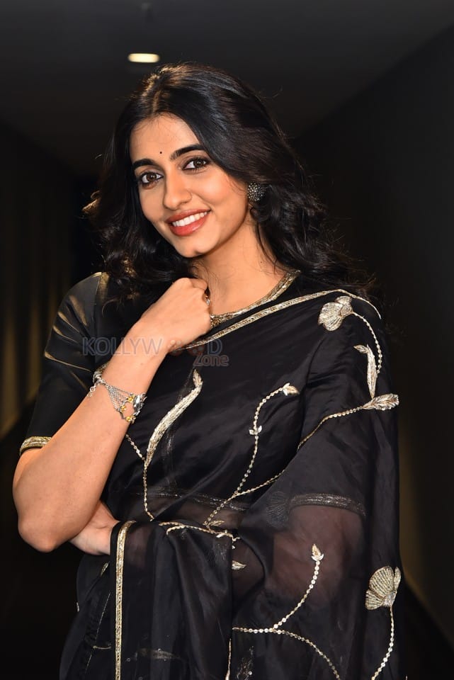 Actress Maanasa Choudhary at Aaryan Movie Pre Release Event Pictures 15