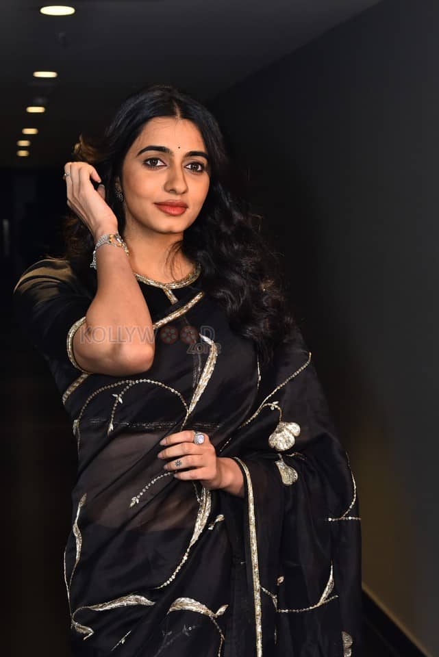 Actress Maanasa Choudhary at Aaryan Movie Pre Release Event Pictures 21